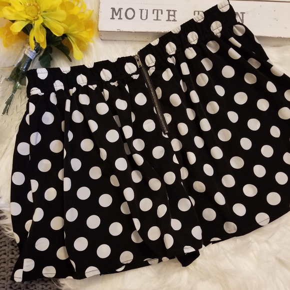 Forever 21 Black & White Polka Dot Skirt Short M - Picture 3 of 4